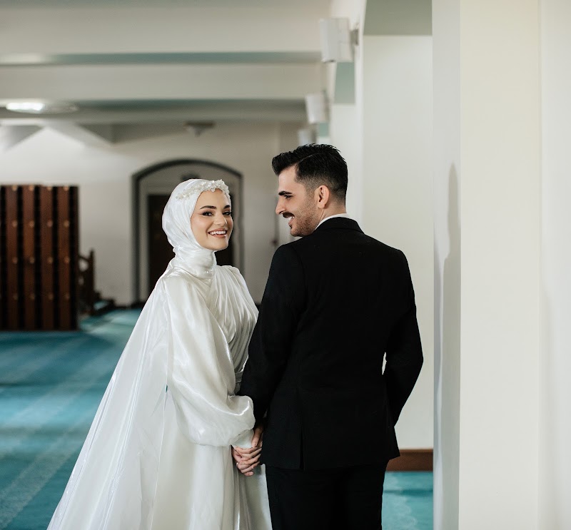 Kübra Tuna Makeup Studio & Türban Tasarım