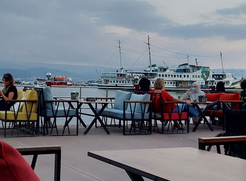 Maestro İzmit Canlı Müzik & Cafe & Restoran
